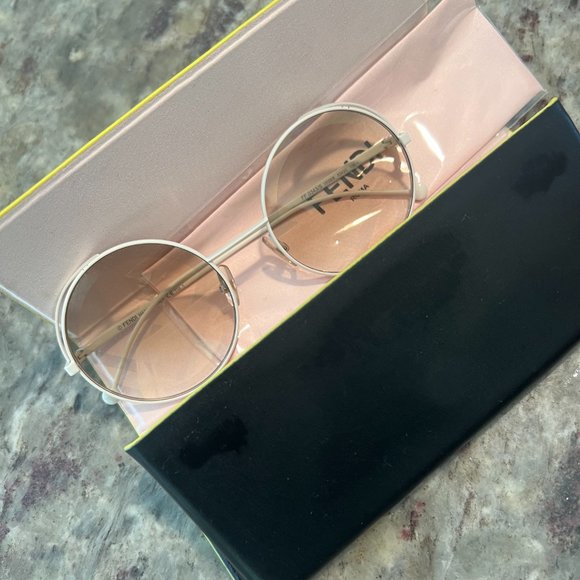 Fendi FF0343/S Fendirama White Logo Round Sunglasses main image 6